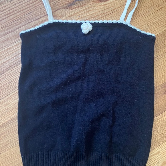 Simple Retro Top - Picture 2 of 4